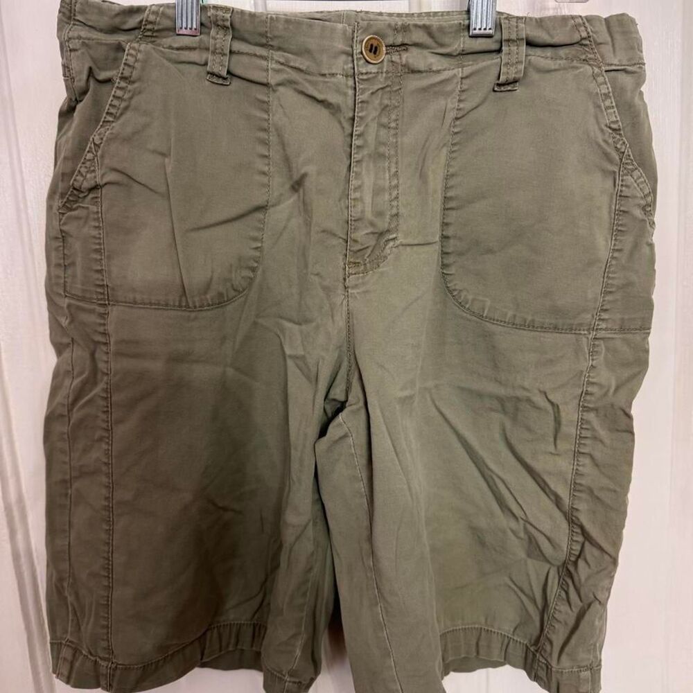 The-mountain Women's Khaki and Green Shorts